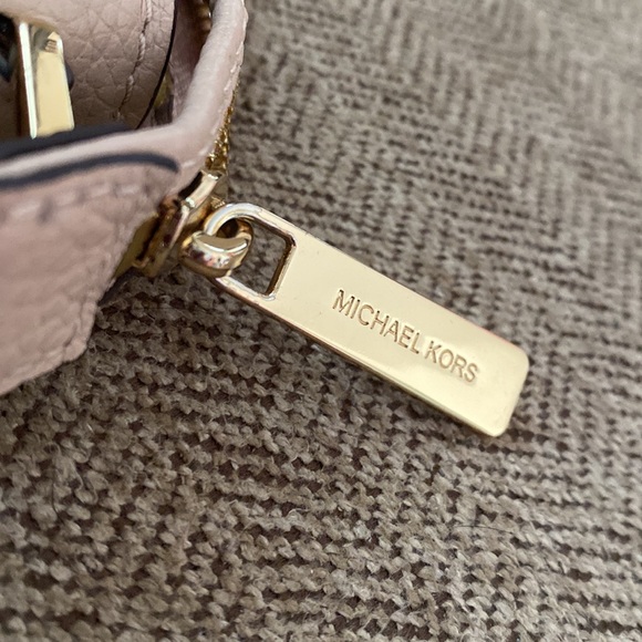 Michael Kors Julia Messenger Bag - Picture 12 of 16